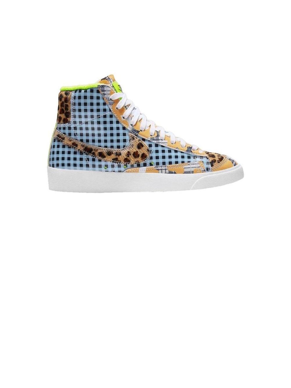 Nike Men's Multi and Blue Trainer
